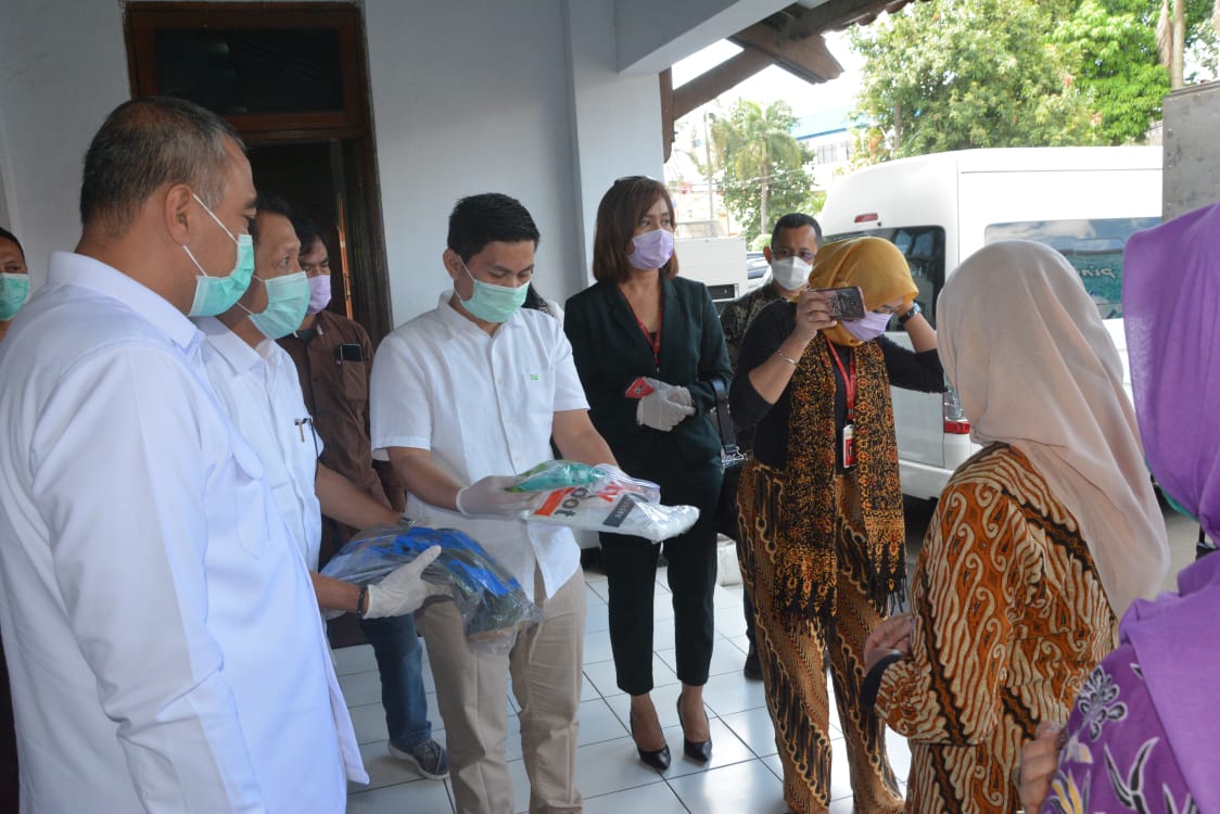 Pemkab Tangerang Terima Bantuan Alat Pelindung Diri Dari Sinar Mas Land 1