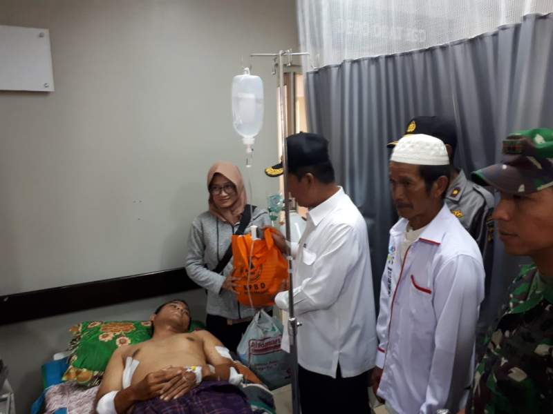 Walikota Serang Kunjungi Korban Tsnami di Tiga Rumah Sakit