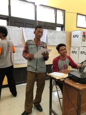 Partisipasi Pemilih di Kecamatan Mekar Baru Capai 70 Persen Lebih