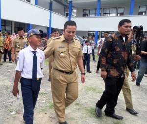 Wali Kota Tangerang Arief R. Wismansyah usai tasyakuran SMPN 26 Kota Tangerang.