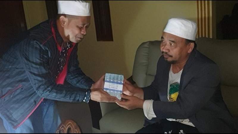 Ketua DPD Golkar Kabupaten Tangerang Berikan Bantuan Kepada Ketua NU