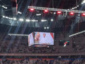 Presiden Jokowi membuka FIBA World Cup 2023 melalui jumbotron di Indonesia Arena, Senayan, Jakarta, Jumat (25/8/2023) malam.