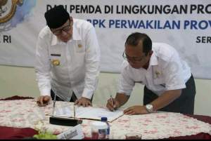 Gubernur Banten Serahkan LKPD 2017