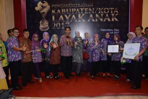 Pemkab Tangerang Raih Penghargaan Kota Layak Anak dan Cakupan Akta kelahiran