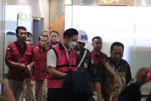 Harvey Moeis saat digelandang ke Kejaksaan Agung, Jakarta.