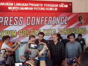 Polresta Tangerang bekuk tiga Orang Pelaku Pemeras Sekdes Jengkol
