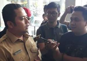 Walikota Tangerang Arief R Wismansyah Saat Diwawancarai