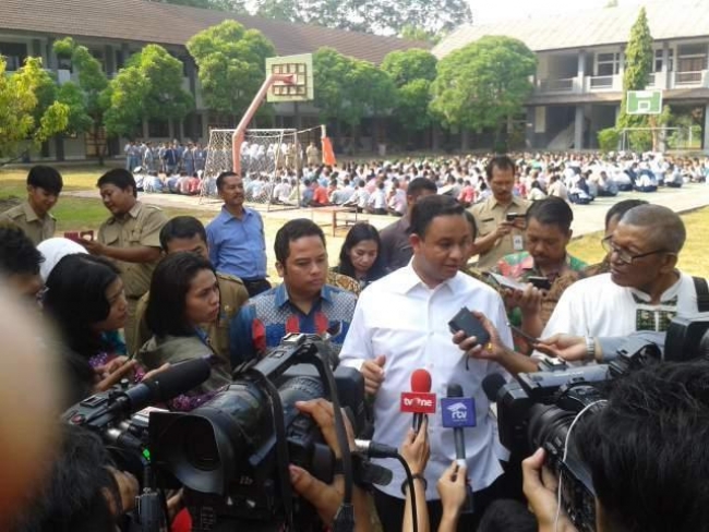 Menteri dan Walikota saat sidak ke sekolah-sekolah di Kota Tangerang