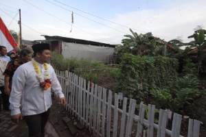 Arief Apresiasi Kampung PHBS Cipondoh Makmur