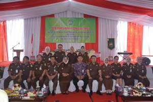 Mad Romli Hadiri Pertemuan Konsultasi Publik Kejari Se Banten