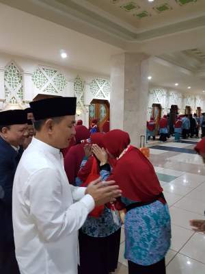 Mad Romli Lepas Jemaah Haji Asal Kabupaten Tangerang