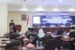 Wali Kota Tangerang Sampaikan Tiga Raperda