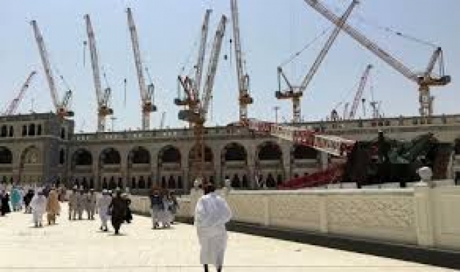 Tampak Crane di Makkah