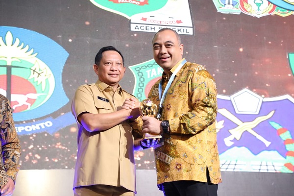 Capai 9835 Pemkab Tangerang Raih Penghargaan UHC 4