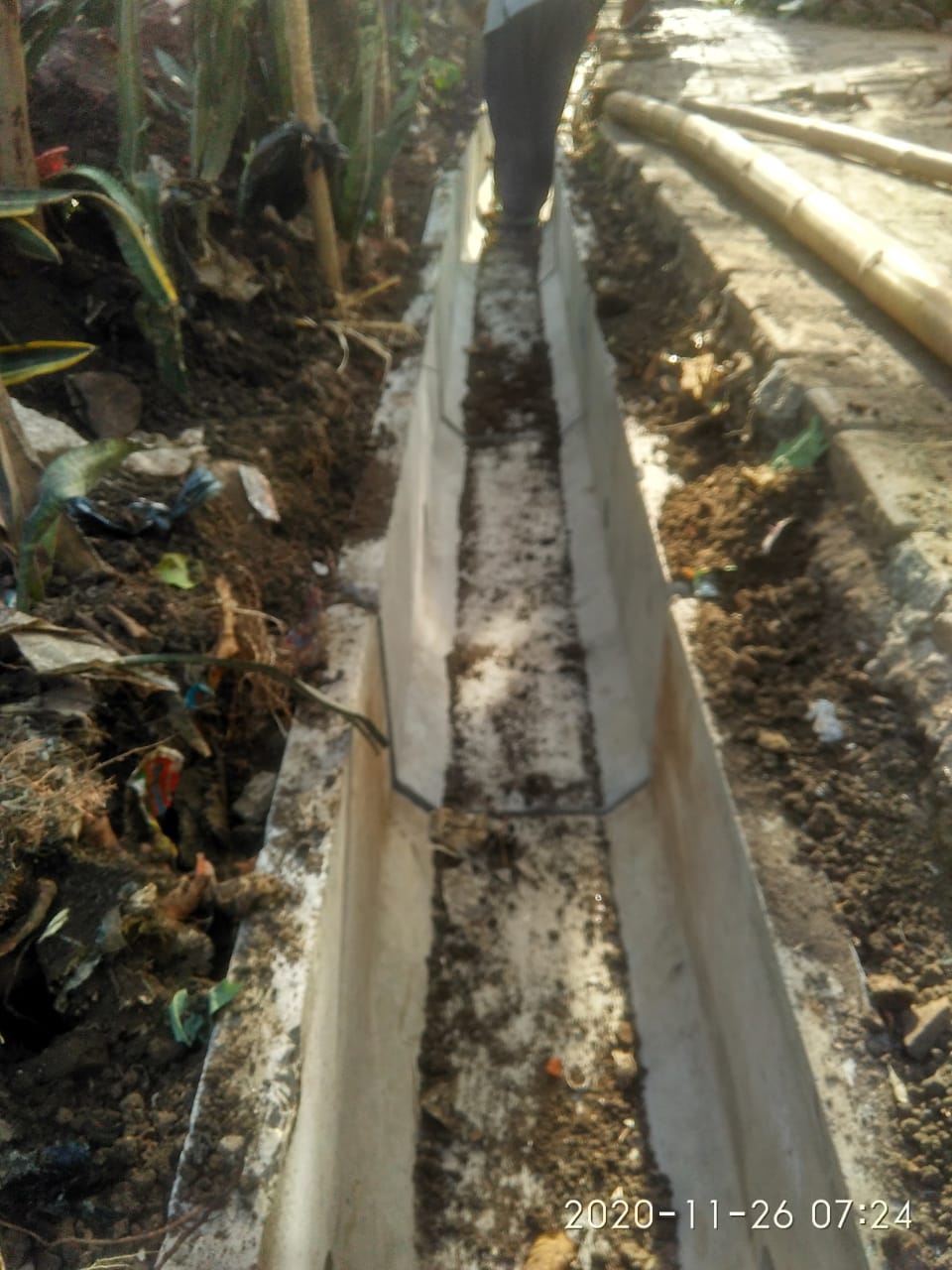 Ekbang Desa Pekayon Minta Pemborong Proyek PL Dewan Perbaiki Jalan Lingkungan 2