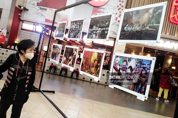 FOTO Antusias Warga Melihat Pameran Foto BSF CGM 2023 2