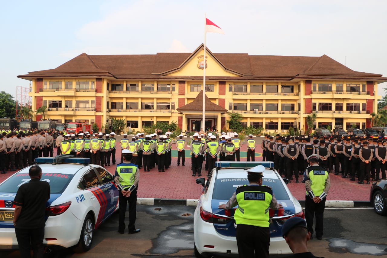 Kapolda Banten Pimpin Apel Gelar Pasukan Operasi Ketupat Kalimaya 20192