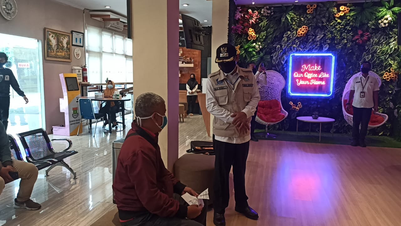 Kunjungi Kantor Kecamatan Kelapa Dua Wabup Tangerang Minta Pelayanan Tetap Jalan 2