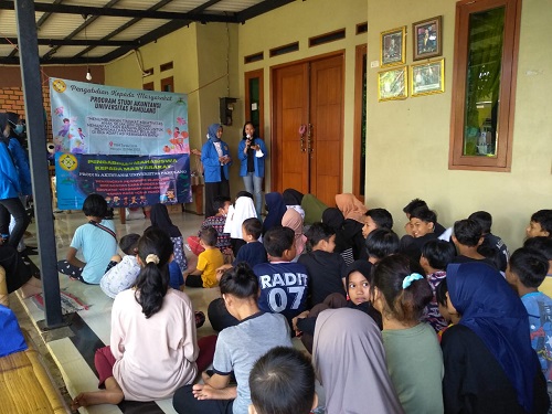 Pendekatan Edukatif Terhadap Anak di Taman Baca Masyarakat Tangerang Selatan 3