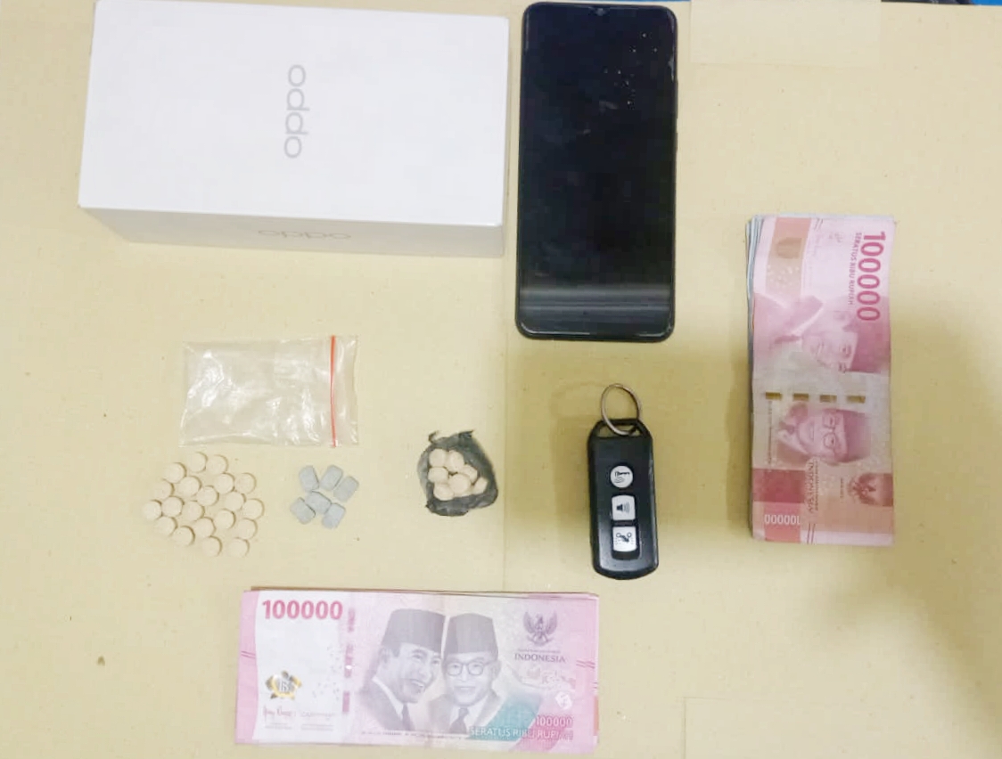 Polres Tanjung Balai Amankan Dua Orang Pria Pemilik Pil Ekstasi 2