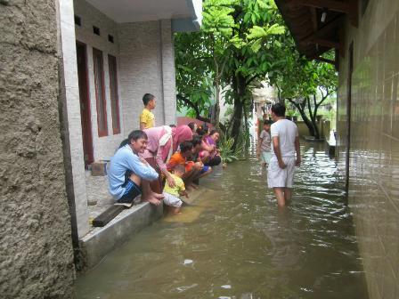 lokasi banjir di RT 04 RW 08 Kelurahan Parung Serab Ciledug