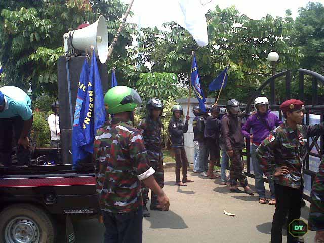 Tangerang-20140212-02058