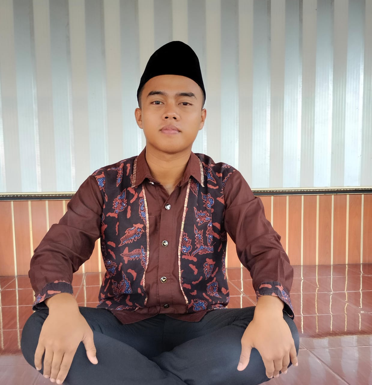 Viral Sosok Polisi Polda Banten Asal Kronjo Lantunkan Al Quran di Depan Kapoldae1