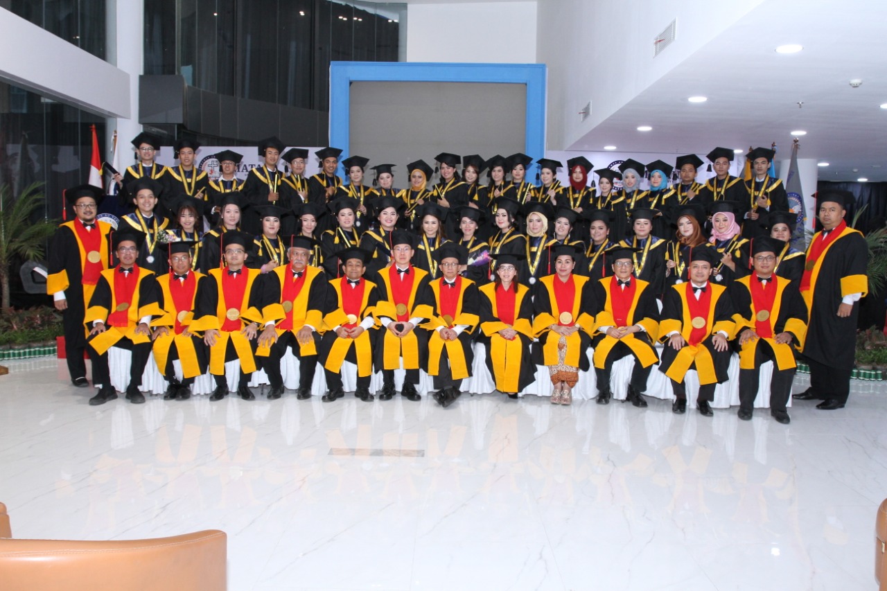 Wisuda Universitas Matana