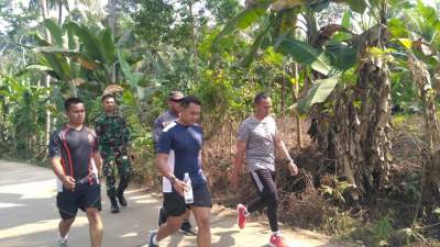 Olahraga Jalan Kaki, Danrem Tempuh Route 11 KM