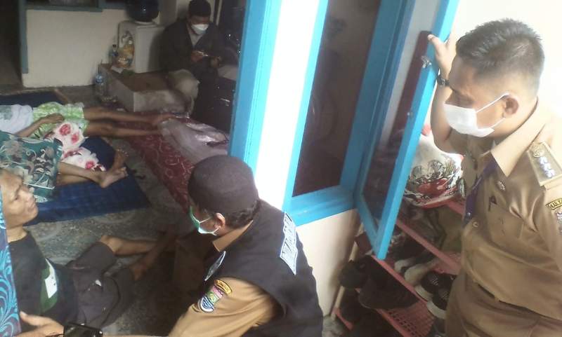 Kadis Sosial Kunjungi Keluarga Disabilitas di Sepatan