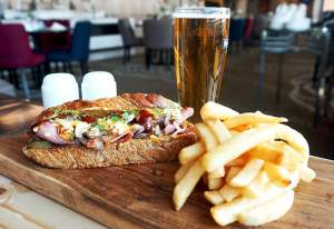 OctoBeer Bites dan Nightmare Mocktail  di Swiss-Belhotel Airport, Jakarta
