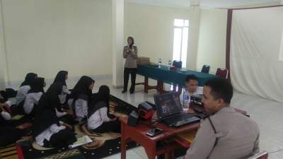 Sat Binmas Polres Serang Gelar Penyuluhan Bahaya Narkoba di Ponpes Shohibul Muslimin