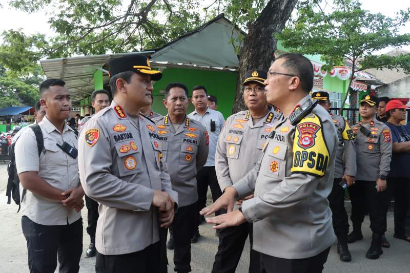 Kapolda Banten Didampingi Kapolresta Tangerang Kunjungi TPS
