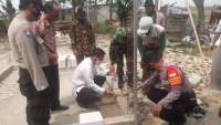 Roboh Karena Angin, Rumah Warga Mekar Baru Dibangun Secara Swadaya