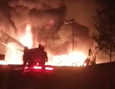 Disambar Petir, PT PII di Curug Hangus Terbakar