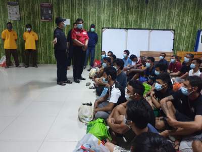 51 Narapidana Tangerang saat dilakukan pemeriksaan di Lapas Cilegon, Selasa (4/1/2022).