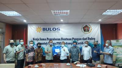 Bulog Gandeng PWI Peduli Salurkan Bantuan Pangan Dampak Covid-19