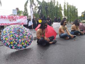 Kecewa Pada Pemerintah, Mahasiswa Lakukan Aksi Bisu