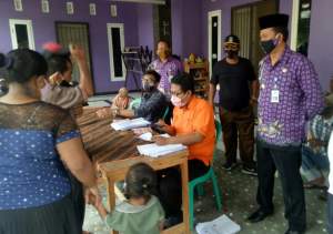 Camat Sukadiri Monitor Penyaluran BST Pusat Ke- 8