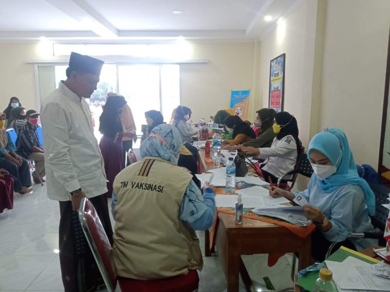 Capai Target 70 Persen, 2200 Masyarakat Tunjung Teja Ikuti Vaksinasi Covid 19