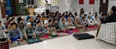 Ratusan Santri Penghapal Alquran Do'a kan Kesembuhan anggota DPRD Banten