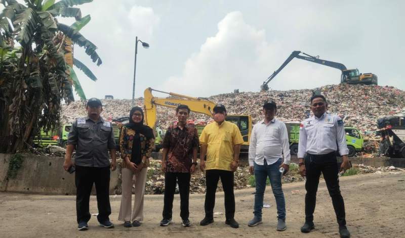 Komisi lV DPRD Tangsel saat kunjungi TPA