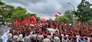 Ratusan Ormas PP Geruduk  Kantor DPRD Kabupaten Tangerang