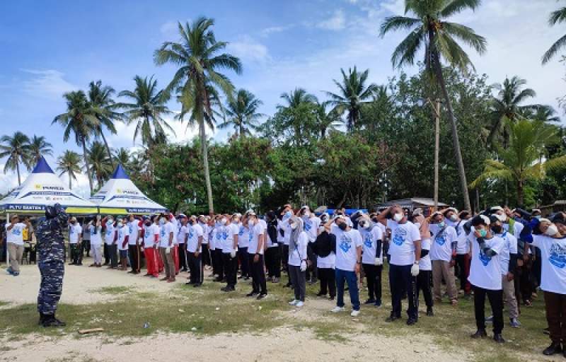 PLTU Banten 2 Labuan OMU Bersih-bersih Pantai Ceria