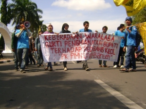 Mahasiswa Kembali Pertanyakan Perijinan Waralaba