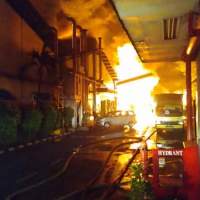 Pabrik Cat Di Jatiuwung Ludes Dilalap Sijago Merah