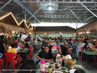 warung makan ayam beda rasa Tigaraksa.