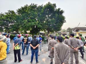 Tim Pertamina Gas Tertibkan Bangunan Liar di Jalur Pipa Gas Pamulang