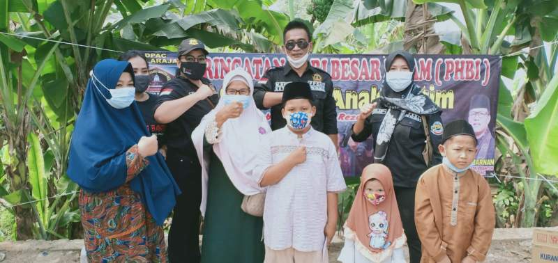 Hari Asyura, Ormas  PPBNI Bagikan Nasi Kotak Kepada  Anak Yatim