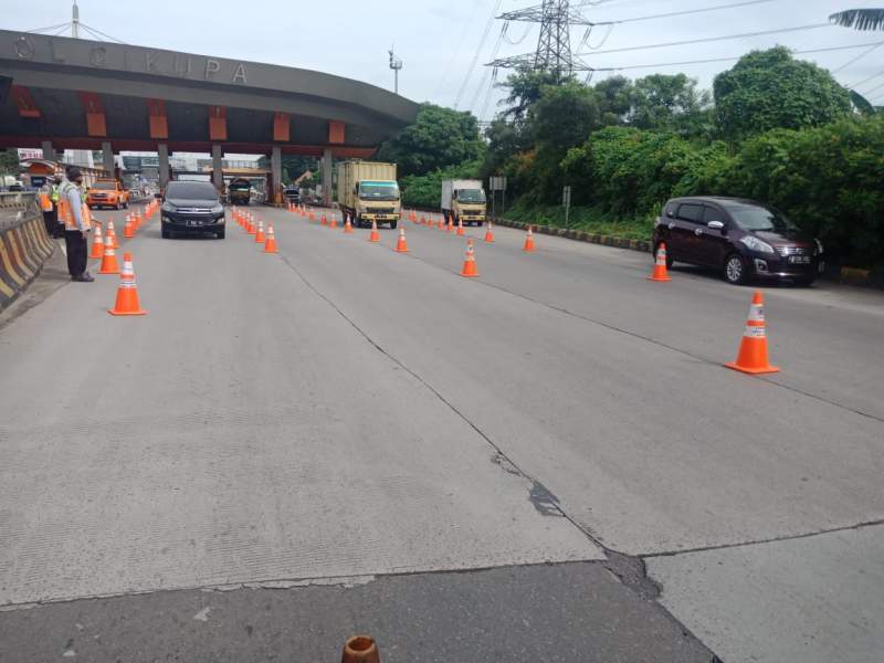 Siaga Penyebaran Covid 19, Astra Tol Tangerang-Merak Cegat Ratusan Kendaraan